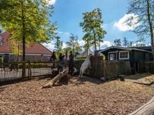 Elegant chalet 25 km Amsterdam