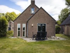 Detached holiday home near Nijmegen - Weurt