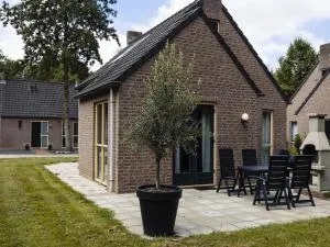 Detached holiday home near Nijmegen - Weurt
