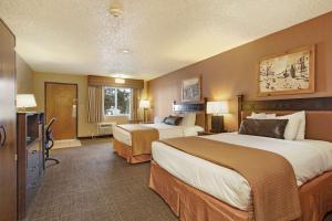 Deluxe Queen Room with Two Queen Beds - Disability Access room in Best Western PLUS Ruby's Inn