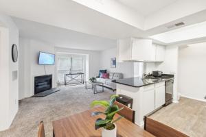 Northcliffe 1107 I Fully Furnished 2 Bedroom 2Bth