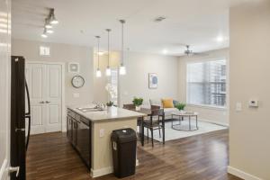 Cullen 4202 I New Construction 2Bd Apt I Gated