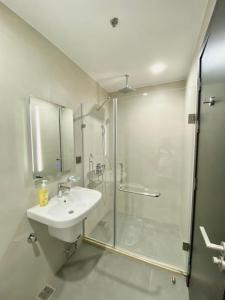 1-BR Suite with 2 Beds & Mountain Views in Aeon Towers beside Abreeza Mall 100MBPS WIFI