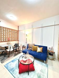 1-BR Suite with 2 Beds & Mountain Views in Aeon Towers beside Abreeza Mall 100MBPS WIFI