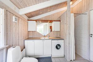 Stunning Home In Ebeltoft With 3 Bedrooms And Internet