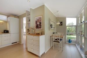 Nice Home In Ebeltoft With 3 Bedrooms And Wifi