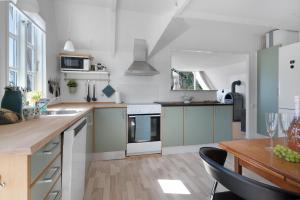 Rent A Charming And Well-Maintained Holiday Home With A Beautiful Sea View In Ebeltoft