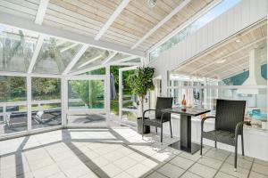 Pool House By Fuglsø Beach Relaxation With Pool, Spa And Nature Just Steps Away