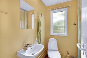 Authentic Holiday Cottage Near Fjellerup Beach