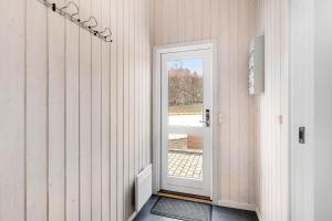 Spacious And Well-Kept Holiday Home With Spa And Sauna Near Øer Beach