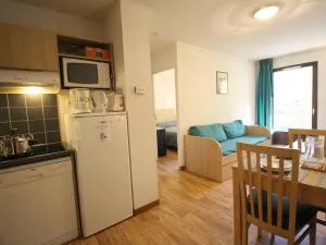 Charmant T2 avec balcon, parking et lave-linge près du parc - FR-1-313-235 - Razecueillé