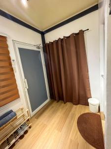 Lees Transient Unit 1