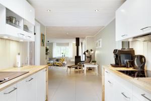 Stylish 10-Person Holiday Home With Spa Perfect For Families And Groups