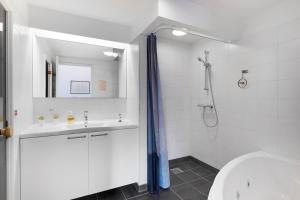 Beautiful First-Row Apartment With Stunning Panoramic Views Of Ebeltoft Cove