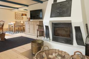 Awesome Home In Ebeltoft With 3 Bedrooms And Internet