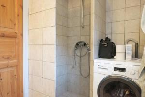 Awesome Home In Knebel With 3 Bedrooms, Sauna And Internet