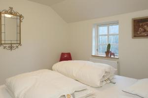 Nice Home In Allingåbro With 3 Bedrooms