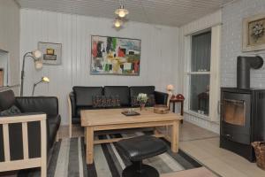 Stunning Home In Ebeltoft With 3 Bedrooms And Internet