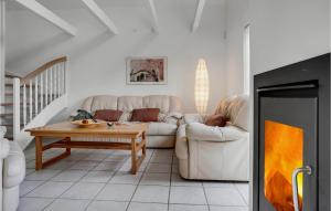 Amazing Home In Blokhus With Wifi