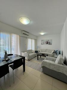 Modern Vacation Home at Elysia Park