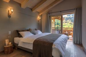 Double Room with Balcony room in A Larze