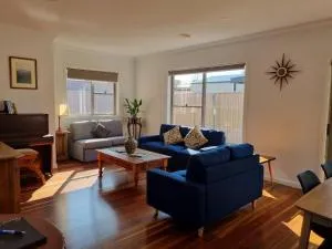 2 bedroom house Central Nagambie sleeps 5 - Юроа