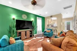 Cozy 2B Townhouse - Hot Tub - Kannapolis