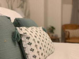 Appartements PYRENE HOLIDAYS - Heracles - Residence paisible a 6mn a pied des thermes : photos des chambres