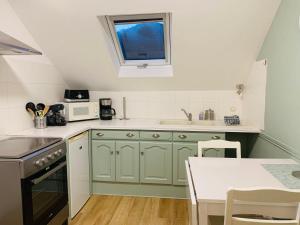Appartements PYRENE HOLIDAYS - Heracles - Residence paisible a 6mn a pied des thermes : photos des chambres
