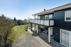 Stylish Two-Level Holiday Home With Stunning Views Near Ebeltoft