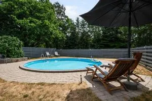 Amazing Home In Rønde With 2 Bedrooms, Swimming Pool And Wifi - Allingåbro