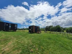 Black Horse Cabin 3 by Tiny Away - Parakakau