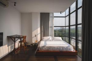 aNhill Penthouse