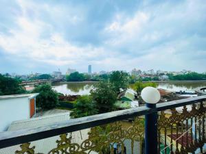 Nam Phương Riverside Villa