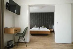 Feelfalt Café & Hotel - Niffer