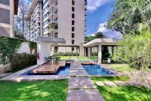 Sunset Views, Pool, Gym and Work Desk - Dagoretti Corner