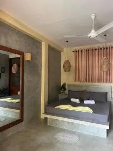 Sandbank Madiha deluxe bedroom with private bathroom - Godakanda