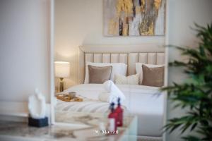 Manzil - 2BR Apartment in Palm Jumeirah with Marina View