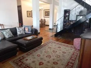 Modern comfortable sunny 3 bedroom house in Kensington - Alberton