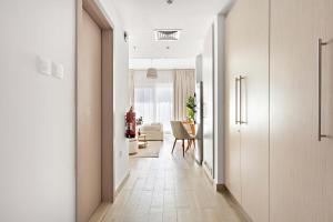 Silkhaus Vacation Homes Canal View Studio near Ferrari world