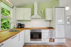 Rent A Cosy Holiday Home In A Scenic Area