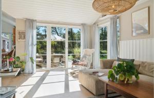 3 Bedroom Stunning Home In Rødby