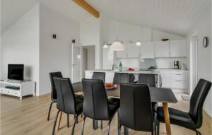 Amazing Home In Grenaa With Wifi