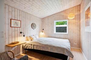 Njoy Your Holiday In A Charming And Well-Maintained Holiday Home Near The Child-Friendly Begtrup Vig Beach Surrounded By Nature And Tranquillity