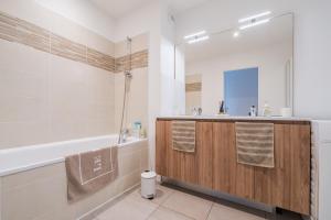 Appartements Le Van Gogh - Bel appt pour 5 a Blagnac : photos des chambres