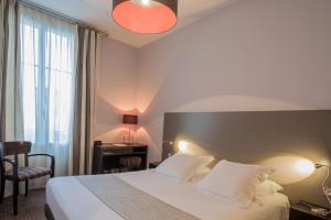 Hotels Hotel Ronsard : photos des chambres