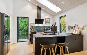 3 Bedroom Nice Home In Fårevejle