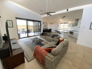 2 Corella Court