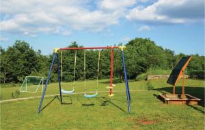 4 Bedroom Stunning Home In Jurani