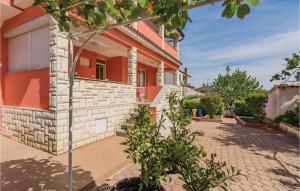 1 Bedroom Lovely Apartment In Rovinj